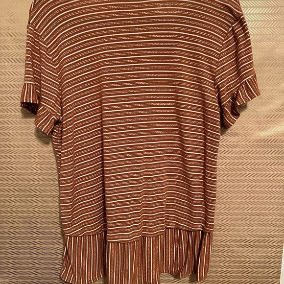 CHA CHA VENTE~BLOUSE~PEPLUM HEM~LG - Picture 6 of 6